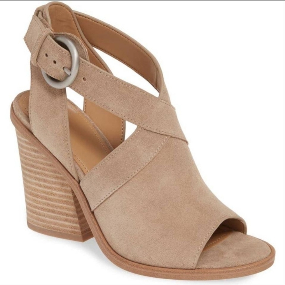NEW MARC FISHER LTD Vega Block Heel TaupeSandals